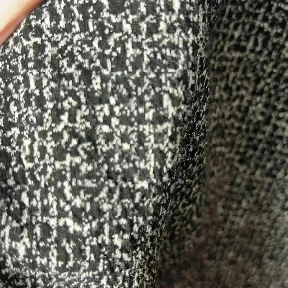 Nine West Pull On Textured Stretch Pencil Skirt Size Medium Black & White - Picture 3 of 7